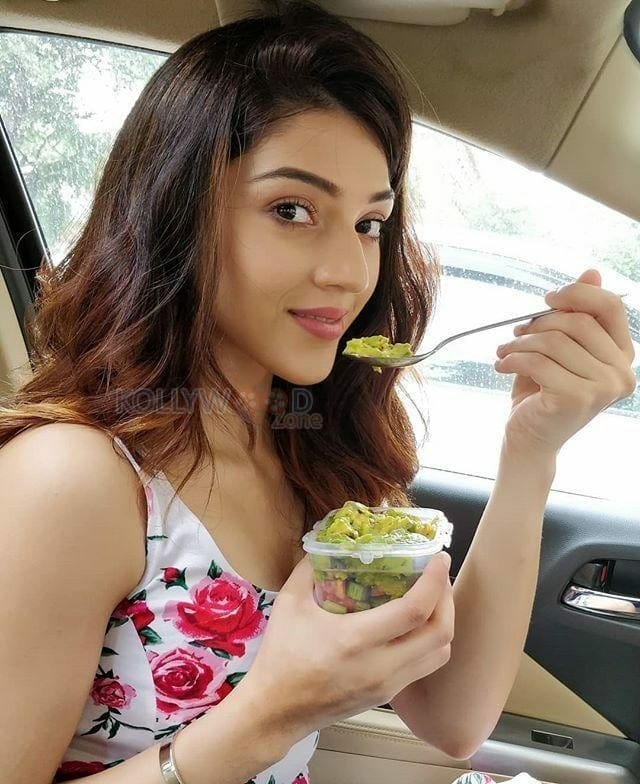 Beautiful Mehrene Kaur Candid Photos