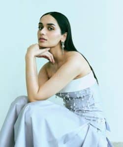 Manushi Chhillar