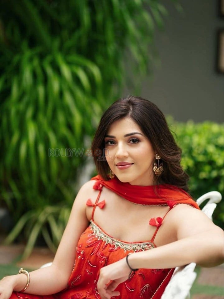 Charming Mehreen Pirzada in an Orange Shoulder Strap Kurta Pictures 02