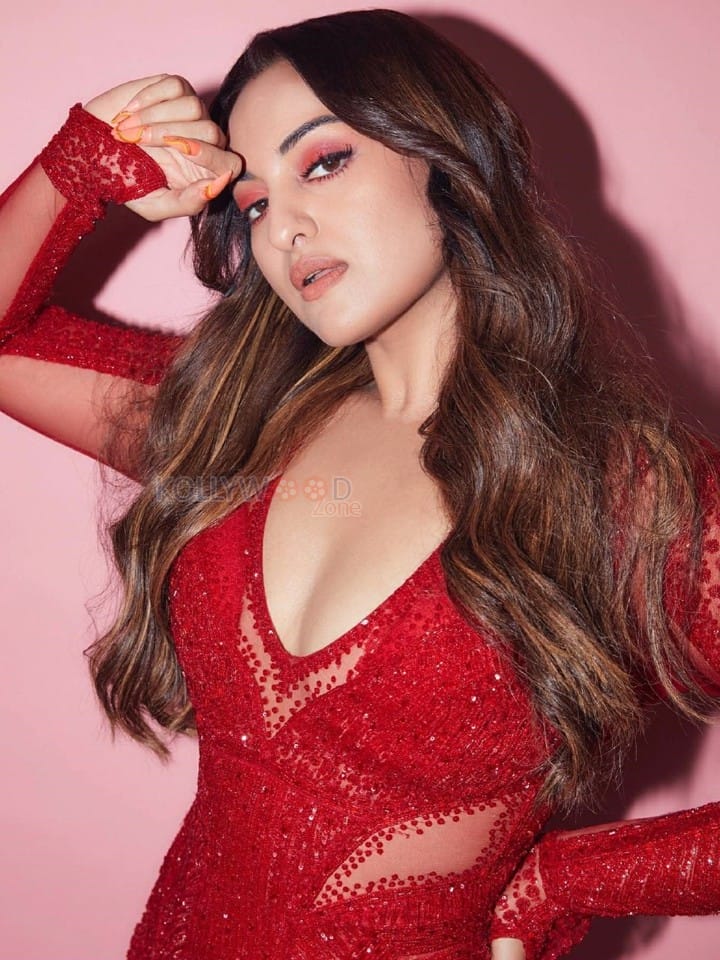 Fabulous Sonakshi Sinha in a Flaming Red Dress Pictures 01