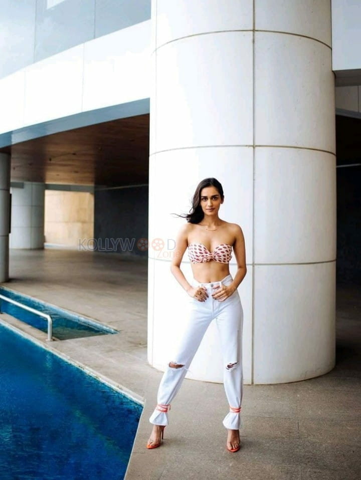 Fashion Model Manushi Chhillar Sexy Photoshoot Stills