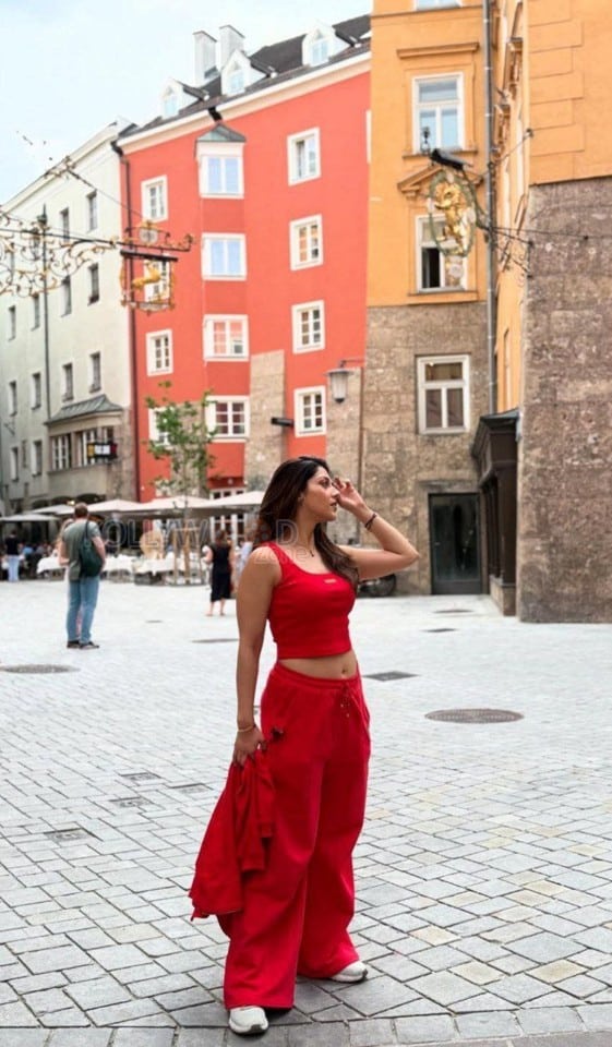 Gorgeous Mehreen Pirzada Navel in a Red Crop Top and Pants Photos 06
