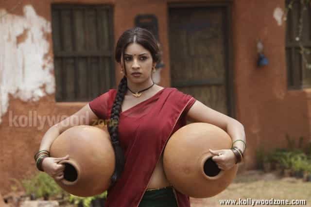 Hot Sexy Richa Gangopadhyay In Osthi Movie Pictures
