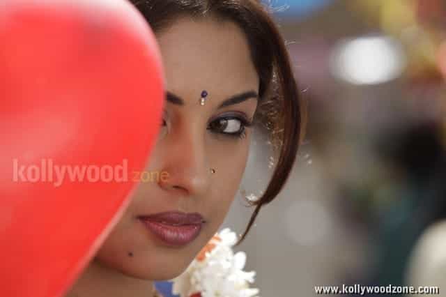 Hot Sexy Richa Gangopadhyay In Osthi Movie Pictures