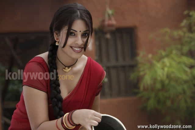 Hot Sexy Richa Gangopadhyay In Osthi Movie Pictures