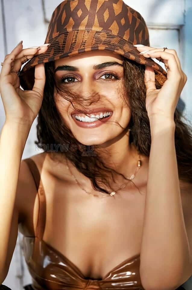 Indian Actress Manushi Chhillar Sexy Photoshoot Stills 16