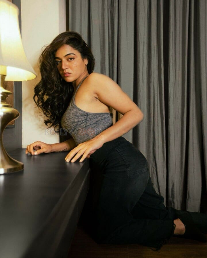 Jubilee actress Wamiqa Gabbi Spicy Pictures 02