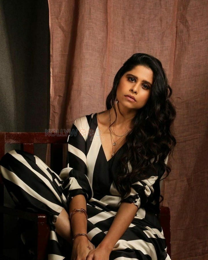 Mimi Movie Actress Sai Tamhankar Pictures