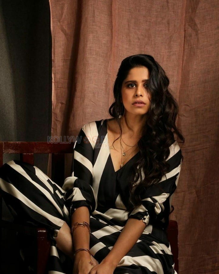 Mimi Movie Actress Sai Tamhankar Pictures