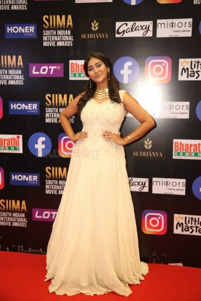 Pooja Jhaveri at SIIMA Awards 2021 Day 2 Photos 04