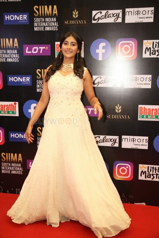 Pooja Jhaveri at SIIMA Awards 2021 Day 2 Photos 06