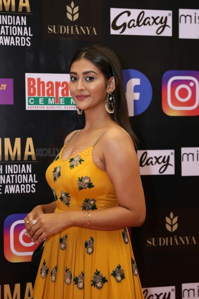 Pooja Jhaveri at SIIMA Awards 2021 Day 2 Pictures 01