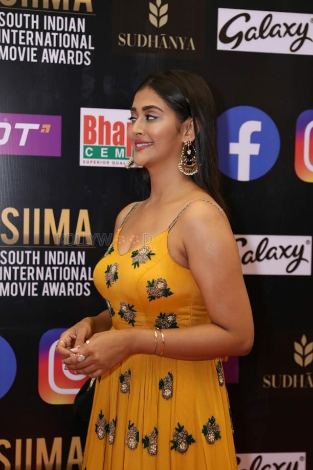 Pooja Jhaveri at SIIMA Awards 2021 Day 2 Pictures 02