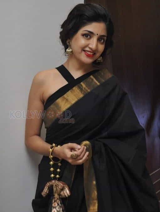 Poonam Kaur New Saree Photos