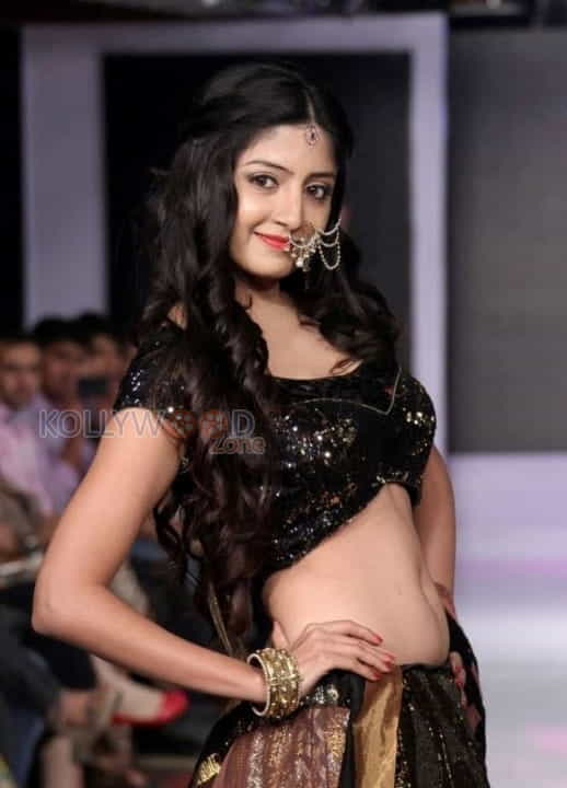 Poonam Kaur Rampwalk Pictures
