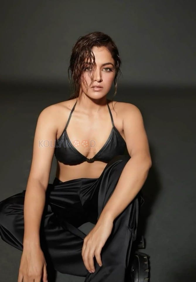 Ravishing Wamiqa Gabbi in a BLack Satin Lingerie and Cargo Trouser Photos 01