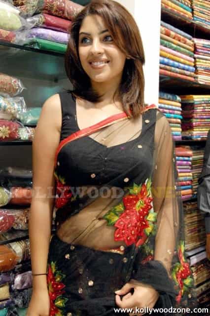 Richa Gangopadhyay Hot Cleavage Pics