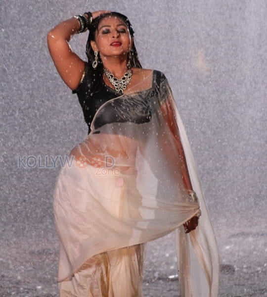 Samvrutha Sunil Hot Rain Photos