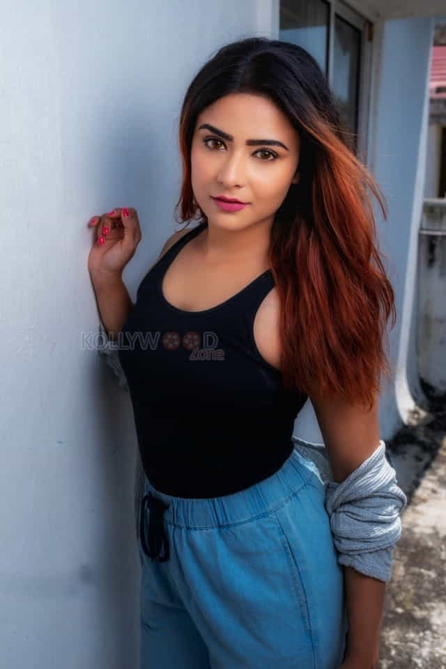 Savaari Actress Priyanka Sharma Glam Photoshoot Pictures