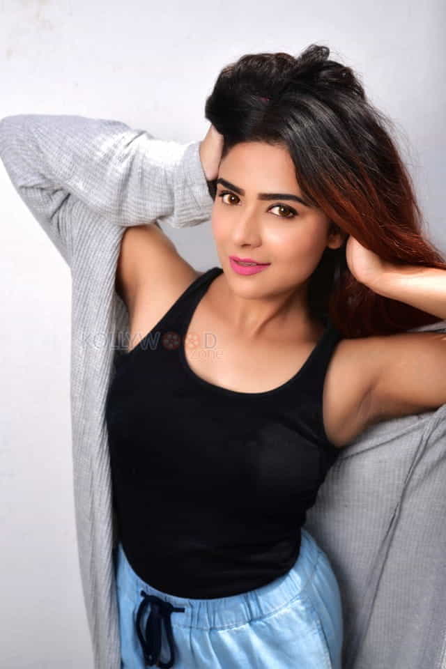Savaari Actress Priyanka Sharma Glam Photoshoot Pictures
