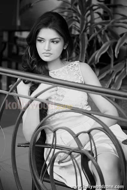 Sexy Tara Alisha Pictures