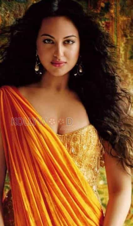 Sonakshi Sinha Hot Pictures