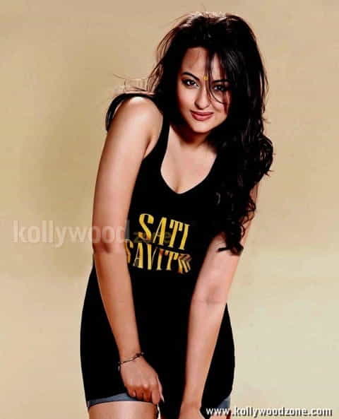 Sonakshi Sinha Sexy Picture