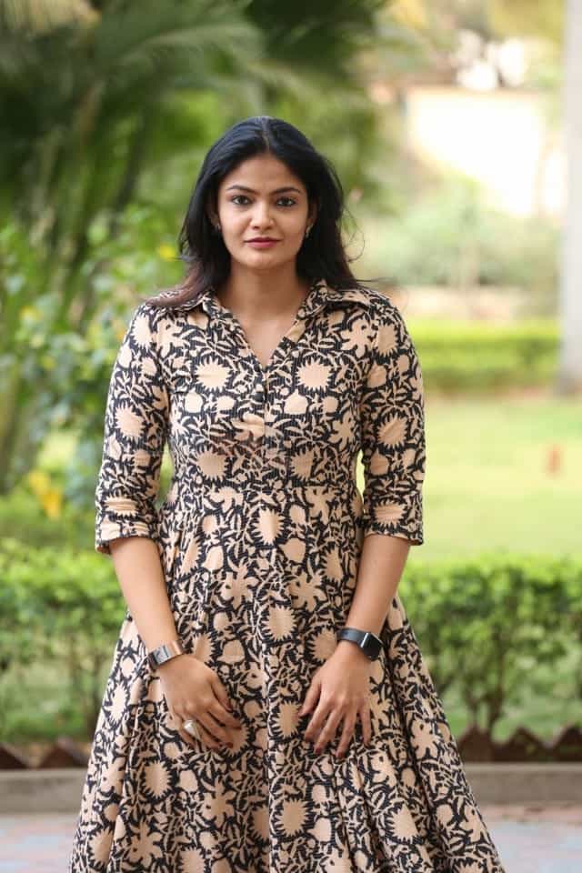 Telugu Actress Kalpika Ganesh Pictures At Sita On The Road Movie Trailer Launch