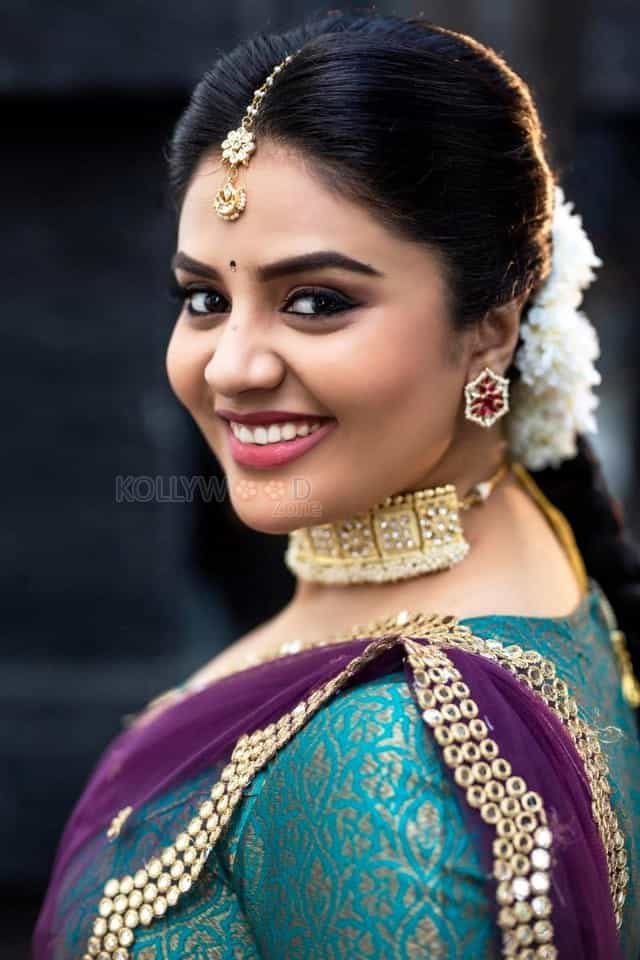 Telugu Television Anchor Sreemukhi Photoshoot Pictures