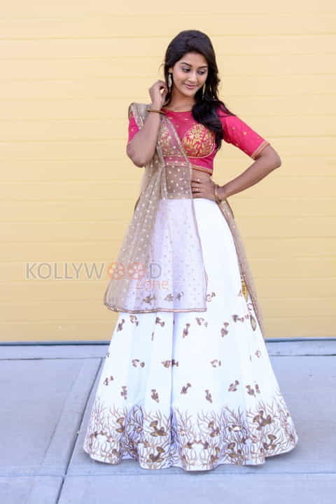 Tollywood Beautiful Actress Pooja Jhaveri Photos