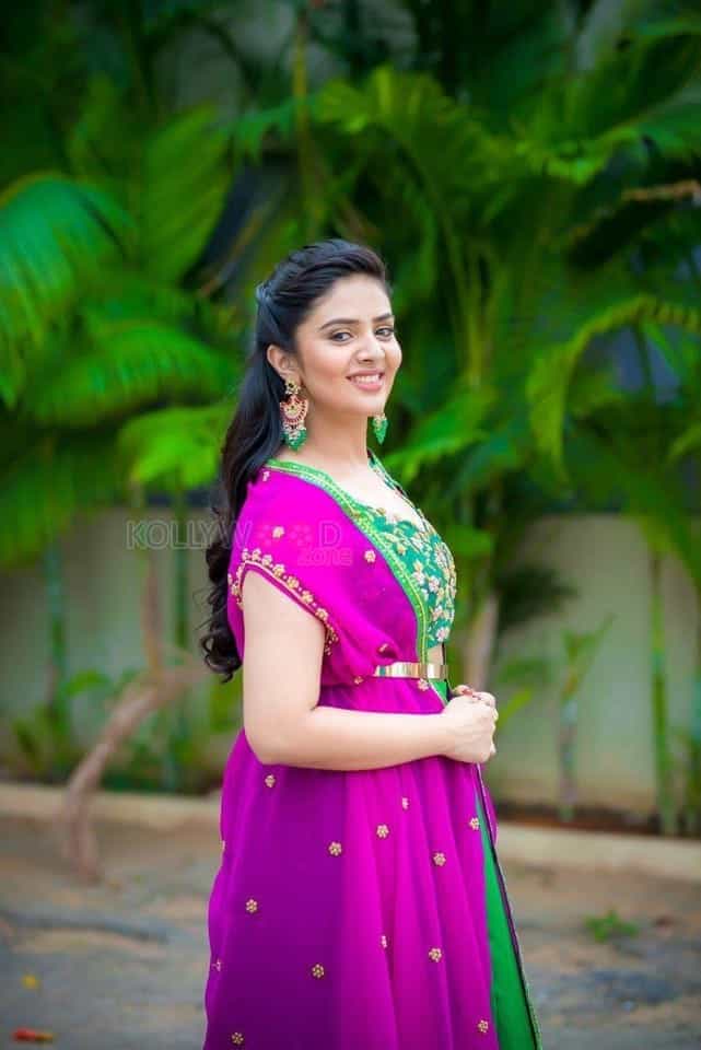 Tv Anchor And Actress Sreemukhi Pictures