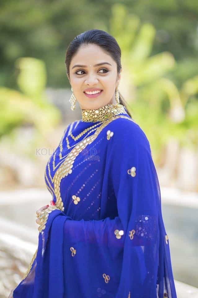 Tv Anchor And Actress Sreemukhi Pictures