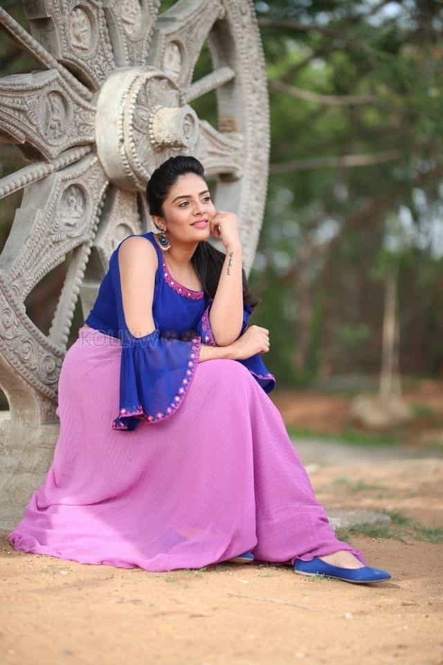 Tv Anchor Sreemukhi New Photos