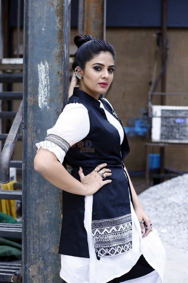 Tv Anchor Sreemukhi New Photos