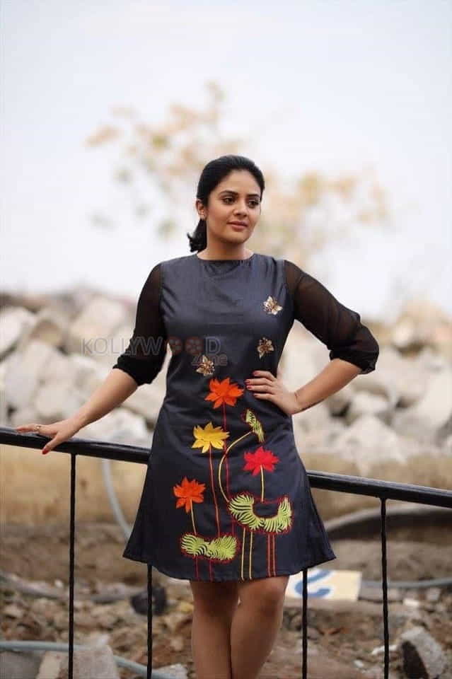 Tv Anchor Sreemukhi Pictures