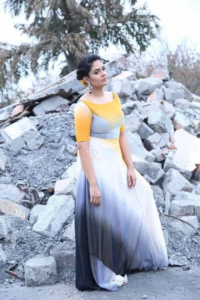 Tv Anchor Sreemukhi Pictures