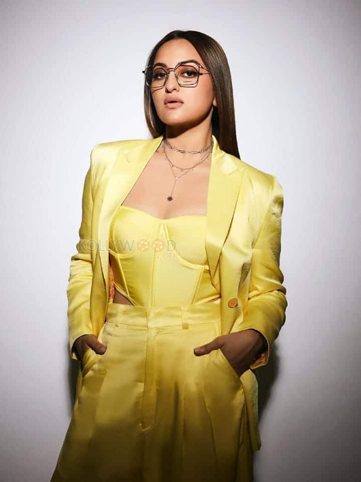 Uber Chic Sonakshi Sinha in Yellow Satin Pantsuit Photos 03