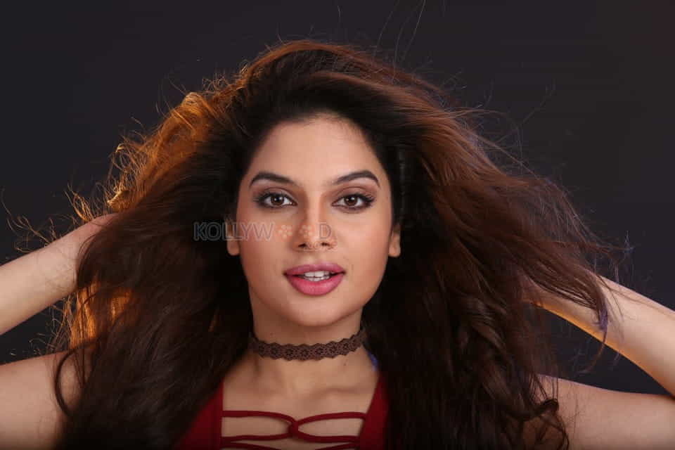 Uchakattam Movie Actress Tanya Hope Photos