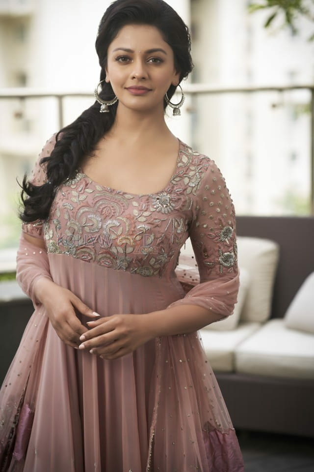 Viswaroopam Actress Pooja Kumar Photoshoot Pictures