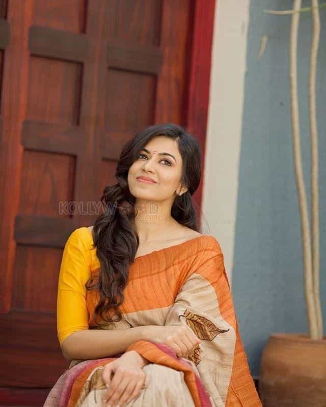 Actress Anju Kurian Candid Pictures