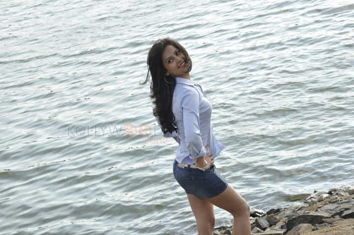 Actress Disha Pandey Sexy Latest Photos