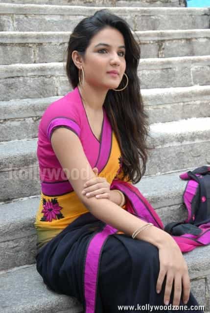 Actress Jasmine Pictures