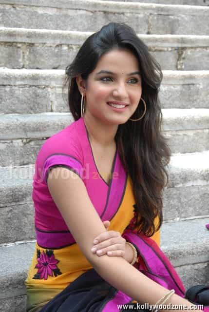 Actress Jasmine Pictures