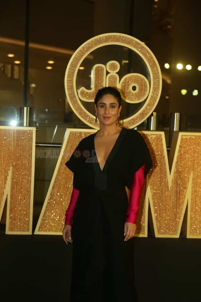 Actress Kareena Kapoor at Jio Mami Film Festival Photos 01