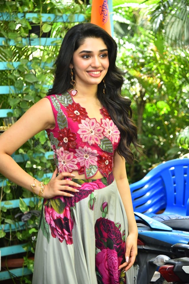 Actress Krithi Shetty at Manamey Movie Interview Pictures 40