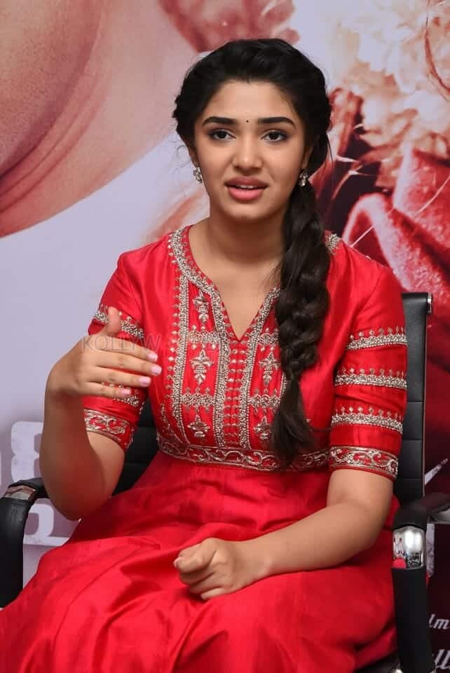 Actress Krithi Shetty at Shyam Singha Roy Interview Photos 19