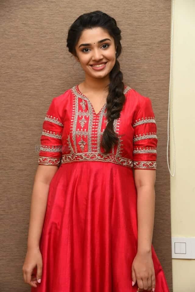 Actress Krithi Shetty at Shyam Singha Roy Interview Photos 24