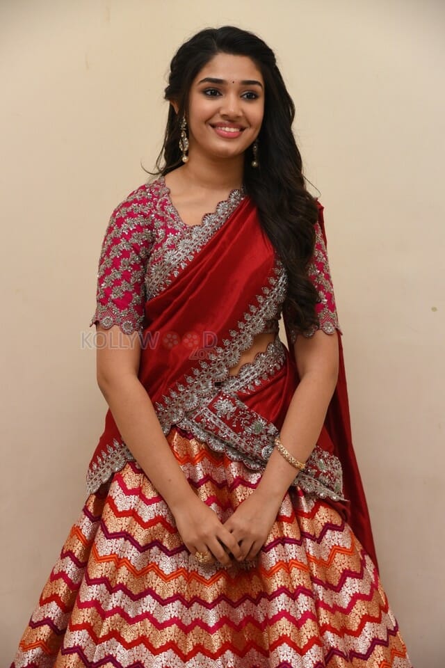 Actress Krithi Shetty at Shyam Singha Roy Movie Pre Release Event Pictures 05