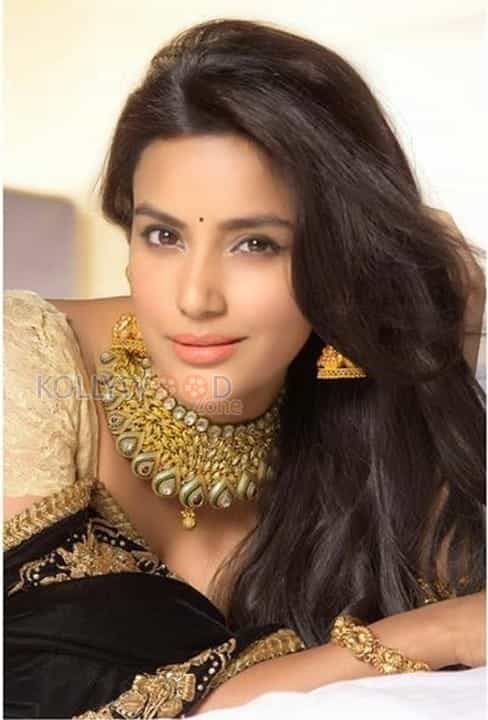 Actress Priya Anand Sexy Photoshoot Stills