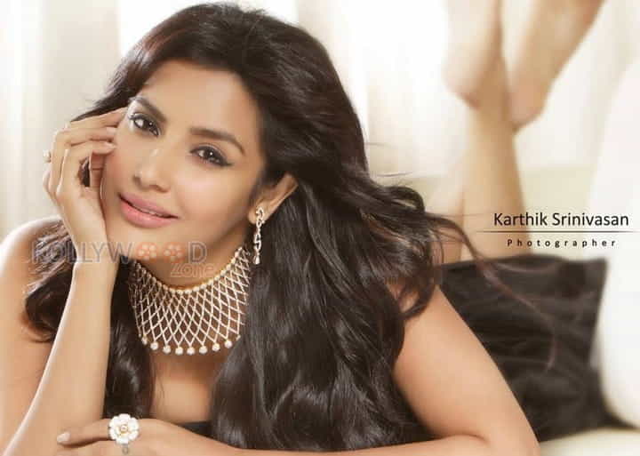 Actress Priya Anand Sexy Photoshoot Stills